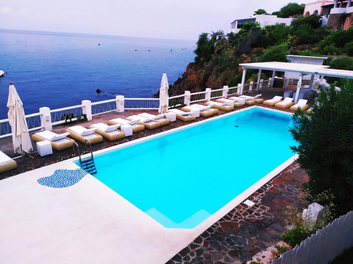 La Piazza Luxury Hotel & Spa Panarea Exterior foto