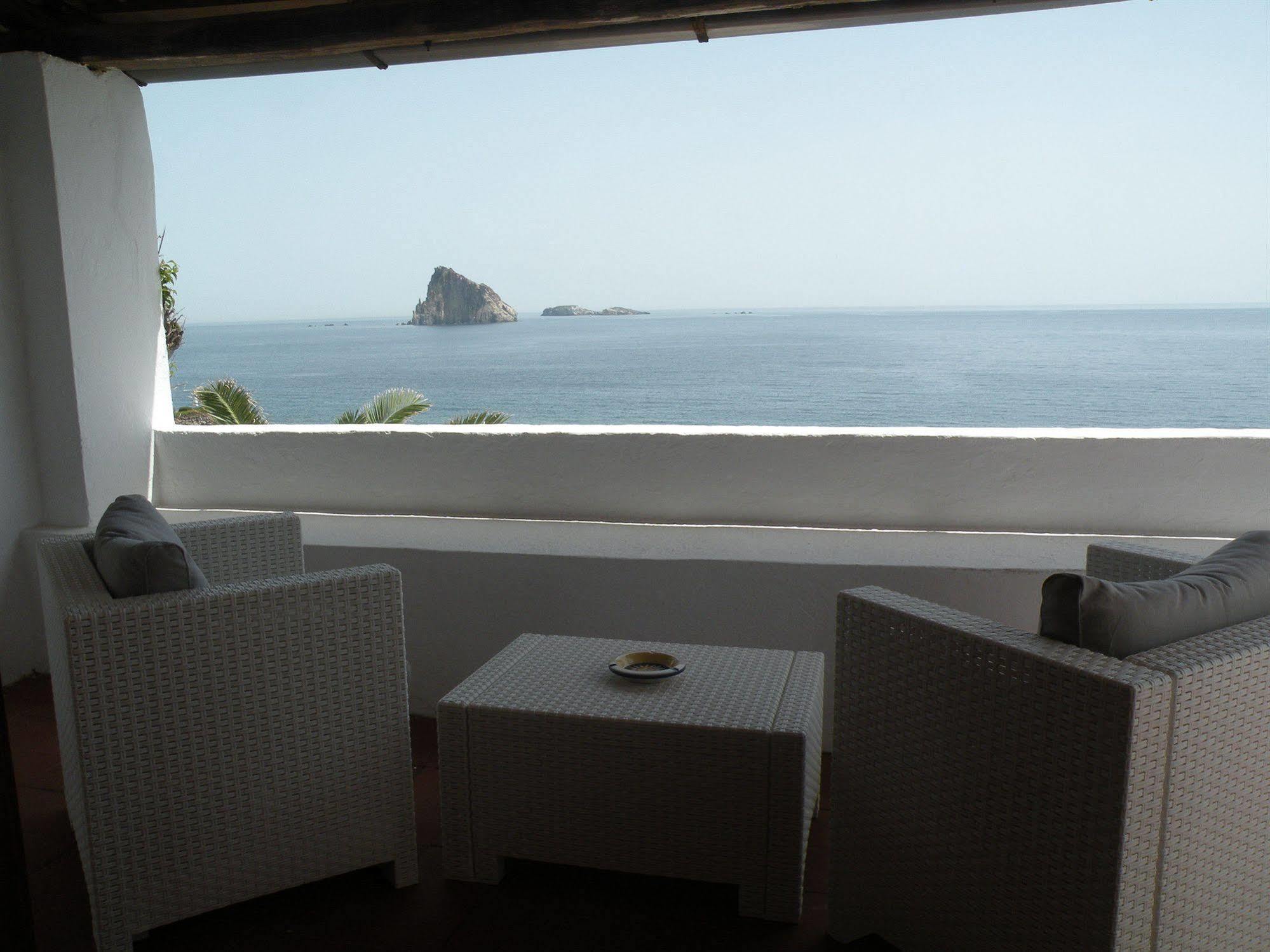 La Piazza Luxury Hotel & Spa Panarea Exterior foto